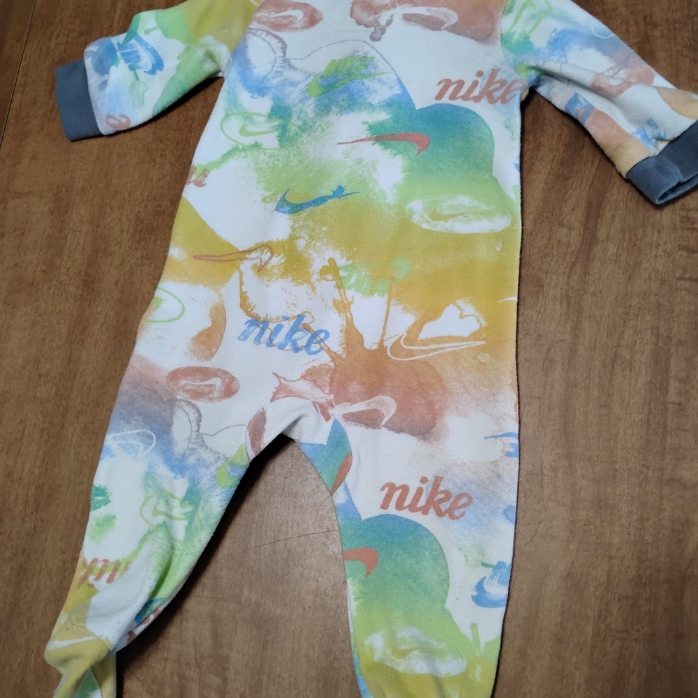 Nike Pastel Easter Sleeper - Picture 3 of 3